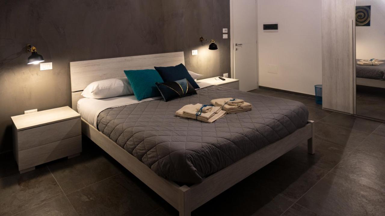4 Balconi Rooms-Elements B&B 莱切 外观 照片