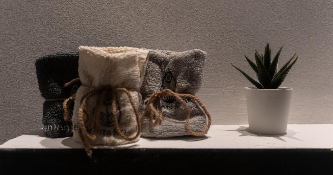 4 Balconi Rooms-Elements B&B 莱切 外观 照片
